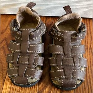 Carters Strappy Velcro Close Brown Sandals Gender Neutral Boys Girls Size 2.5